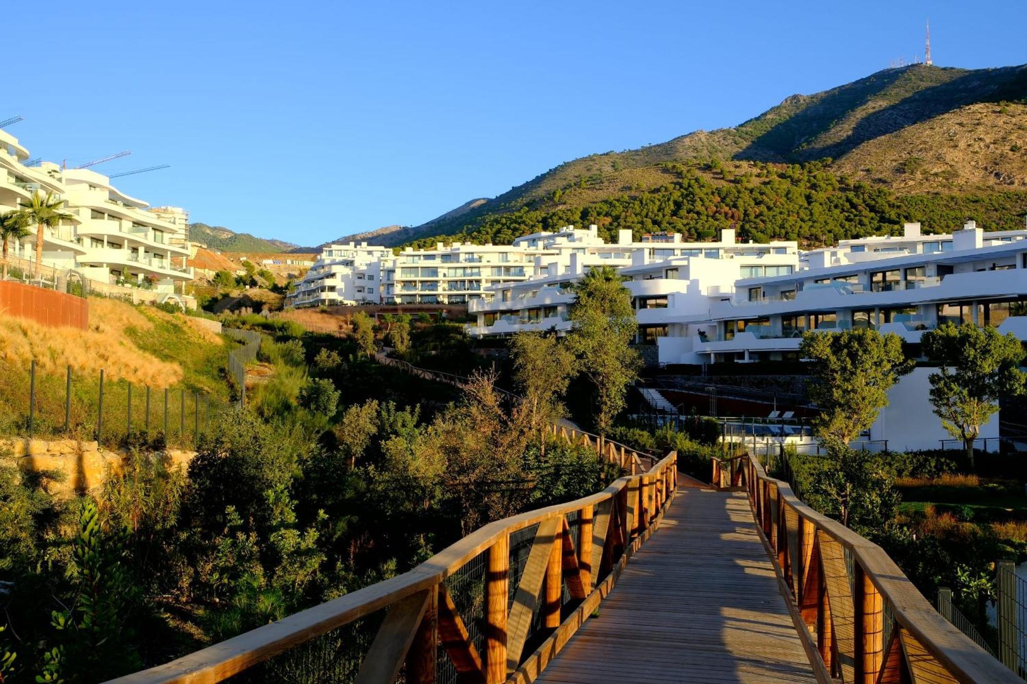 Amazing West-Facing 3 Bed Apartment With Sea And Marina Views In Higueron West Málaga Buitenkant foto